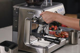 Sage Barista Express Impress hendel aandrukken