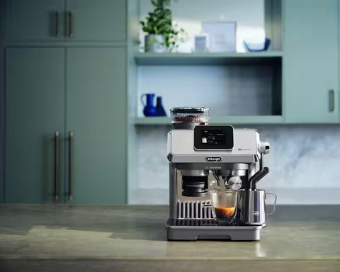 DeLonghi EC9455.M La Specialista Touch Pistonmachine met Bonenmaler DeLonghi EC9455.M La Specialista Touch Pistonmachine met Bonenmaler